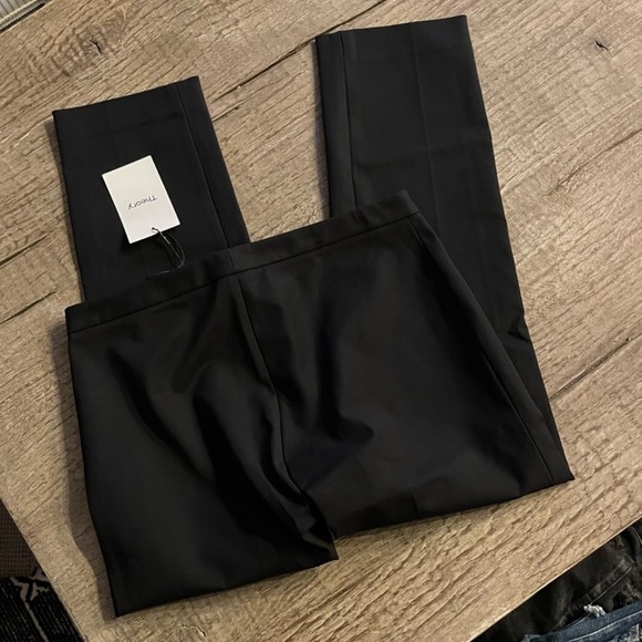 Theory Classic Skinny Pants in Black. - Picture 8 of 11